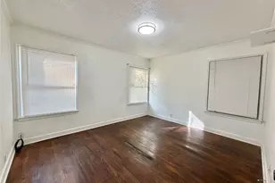 2475 Evalon St, Beaumont, TX 77702 - Photo 12