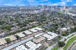 2475 Underwood St, Houston, TX 77030 - Photo 32