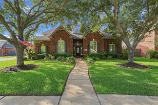 316 Falcon Lake Dr, Friendswood, TX 77546 - Photo 1