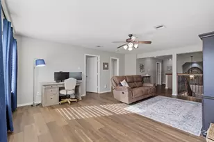 316 Falcon Lake Dr, Friendswood, TX 77546 - Photo 14