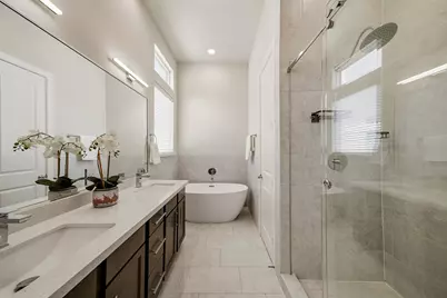 728 Carriage Knolls Drive, Houston, TX 77008 - Photo 24