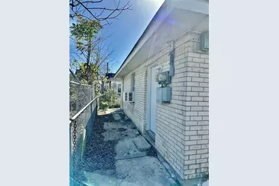 404 James Street, Houston, TX 77009 - Photo 1