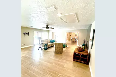 205 W Bayou Drive, Dickinson, TX 77539 - Photo 8