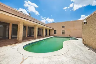 7706 Portal Dr, Houston, TX 77071 - Photo 10