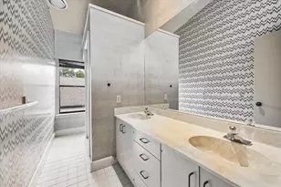 7706 Portal Dr, Houston, TX 77071 - Photo 8