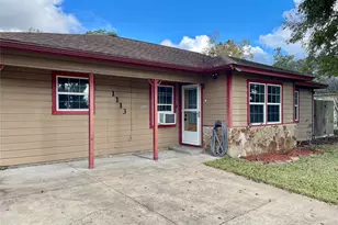 1113 Chevy Chase Dr, Angleton, TX 77515 - Photo 2