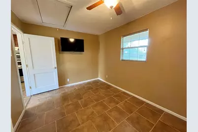 1113 Chevy Chase Drive, Angleton, TX 77515 - Photo 14