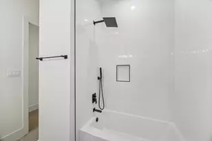 6636 Sylvan St, Houston, TX 77023 - Photo 24