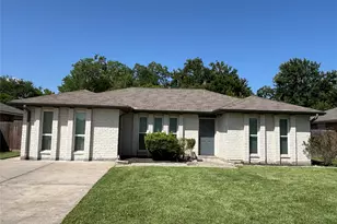 409 Bellmar Ln, Friendswood, TX 77546 - Photo 1