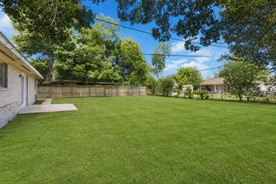 5114 Heatherbrook Drive, Houston, TX 77045 - Photo 22