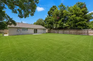 5114 Heatherbrook Dr, Houston, TX 77045 - Photo 22