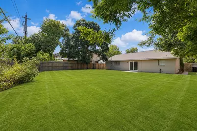 5114 Heatherbrook Drive, Houston, TX 77045 - Photo 2
