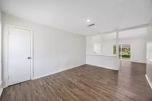 5114 Heatherbrook Dr, Houston, TX 77045 - Photo 4