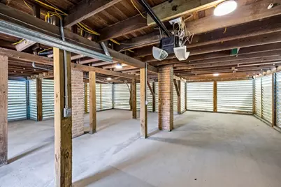 2714 Avenue K, Galveston, TX 77550 - Photo 32