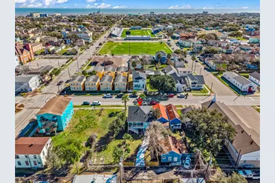 2714 Avenue K, Galveston, TX 77550 - Photo 42