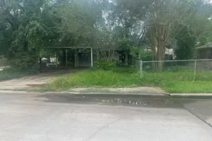 6003 Southmont St, Houston, TX 77033 - Photo 6