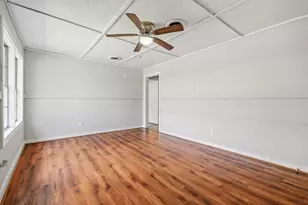 8186 Record St, Houston, TX 77028 - Photo 10