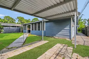 8186 Record St, Houston, TX 77028 - Photo 2