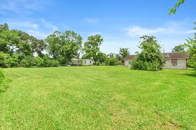 9009 Compton Street, Houston, TX 77016 - Photo 8
