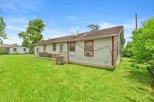 9009 Compton St, Houston, TX 77016 - Photo 10