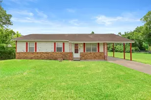 9009 Compton St, Houston, TX 77016 - Photo 2