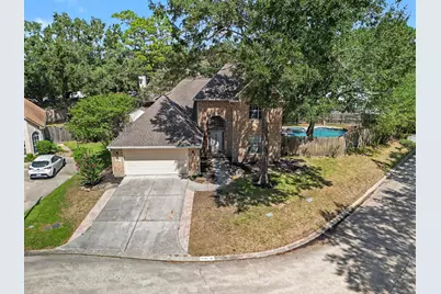 1715 Mills Creek Court, Kingwood, TX 77339 - Photo 4