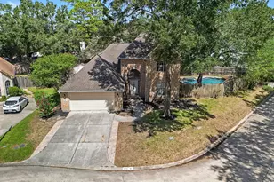 1715 Mills Creek Ct, Kingwood, TX 77339 - Photo 4