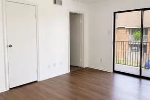 3150 Walnut Bend Ln, Houston, TX 77042 - Photo 12