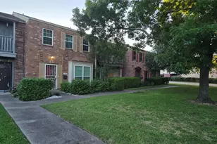 7913 Grove Ridge Dr, Houston, TX 77061 - Photo 2