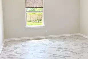96 Jessica Dr, Dayton, TX 77535 - Photo 8