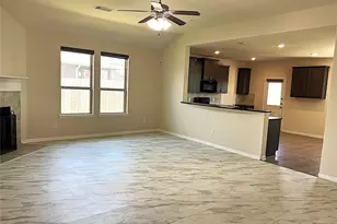 96 Jessica Dr, Dayton, TX 77535 - Photo 4