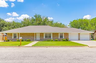216 E Montana Dr, Shiner, TX 77984 - Photo 1