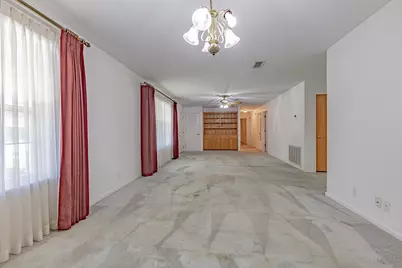 216 E Montana Drive, Shiner, TX 77984 - Photo 6