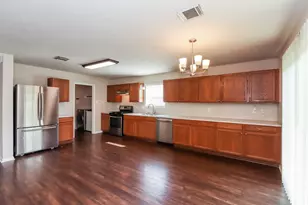 7811 Brookfield St, Baytown, TX 77523 - Photo 6
