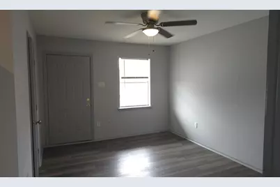 10209 Wiggins Street #7, Houston, TX 77029 - Photo 2