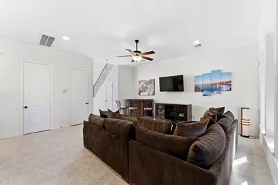 27 Daffodil Meadow Place, Tomball, TX 77375 - Photo 10