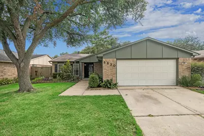 6830 Pickett Drive, Richmond, TX 77469 - Photo 1