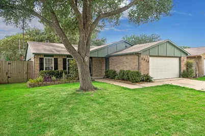 6830 Pickett Drive, Richmond, TX 77469 - Photo 2