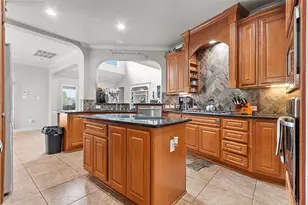 8623 Steele Creek Ln, Missouri City, TX 77459 - Photo 10