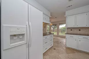 2831 Pecan Ridge Dr, Sugar Land, TX 77479 - Photo 18