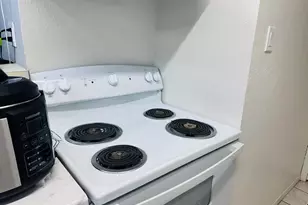 2750 Holly Hall St, Houston, TX 77054 - Photo 8