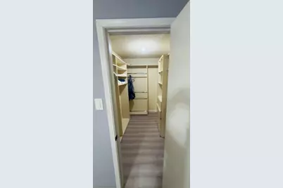 2750 Holly Hall Street #811, Houston, TX 77054 - Photo 18