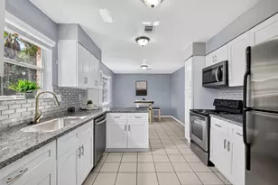 6013 Leafwood Cir, League City, TX 77573 - Photo 16