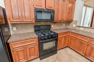 2106 Castle Gardens Ln, Katy, TX 77449 - Photo 12