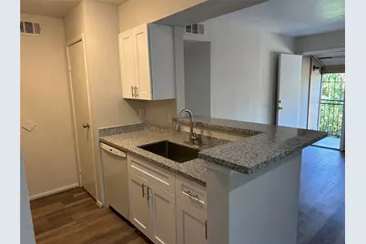 10100 S Gessner Road #212, Houston, TX 77071 - Photo 4
