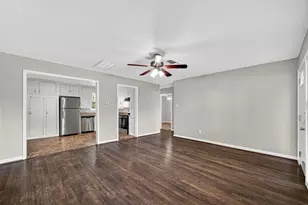 1004 S Shepherd Dr, Baytown, TX 77520 - Photo 8