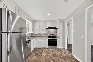 1004 S Shepherd Dr, Baytown, TX 77520 - Photo 12