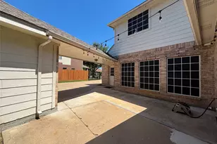 3207 Long Bough Ct, Houston, TX 77059 - Photo 4