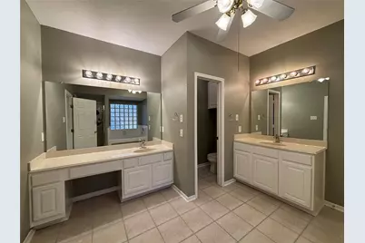 3207 Long Bough Court, Houston, TX 77059 - Photo 8