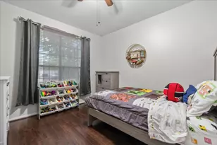 2001 Running Brook Ln, Pearland, TX 77584 - Photo 18